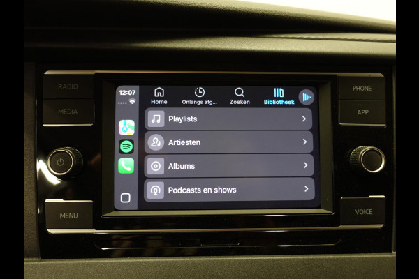 Volkswagen Transporter 150pk L2H1 28 Highline Automaat Trekhaak Navigatie Carplay Camera  Cruise control Lm velgen