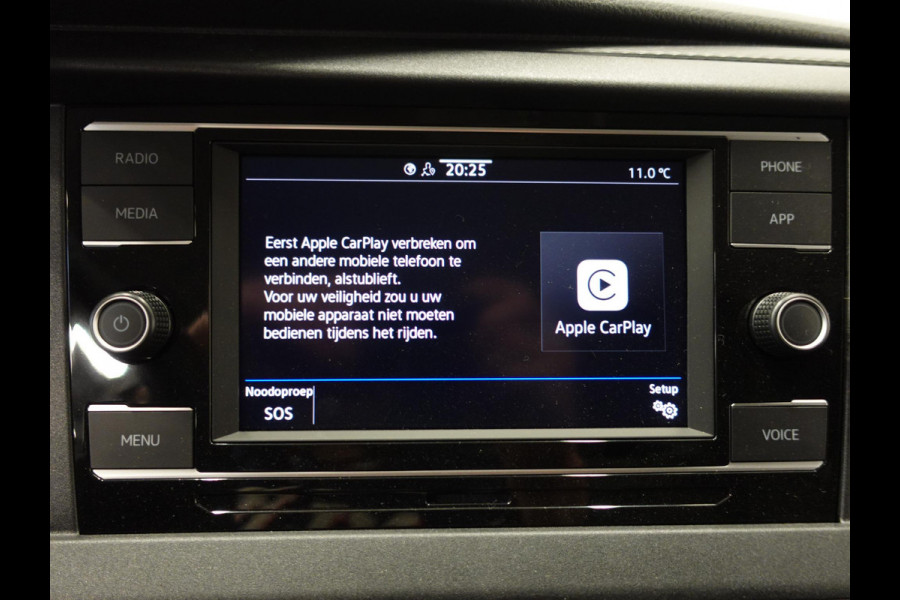 Volkswagen Transporter 150pk L2H1 28 Highline Automaat Trekhaak Navigatie Carplay Camera  Cruise control Lm velgen