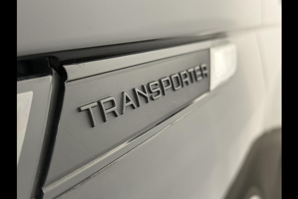 Volkswagen Transporter 2.0 150PK L2H1 Highline Automaat Airco  Navi Parkeersensoren Camera Trekhaak Carplay