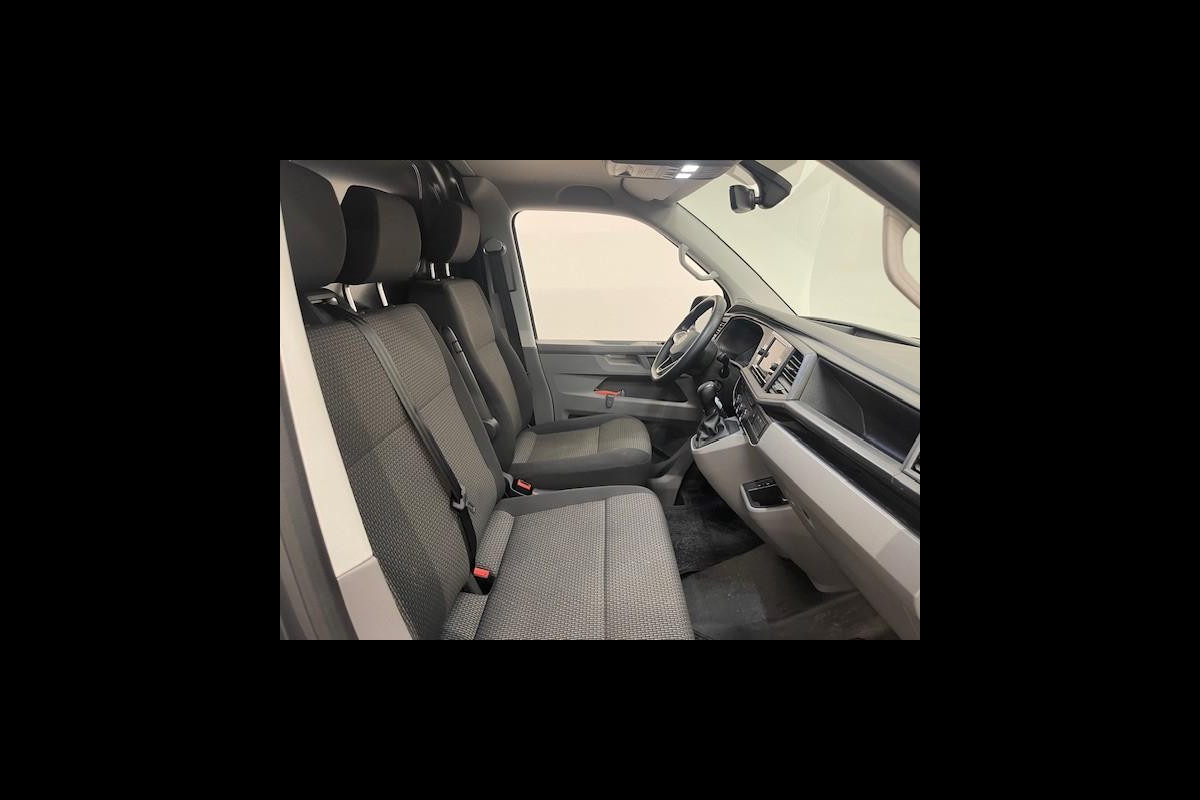 Volkswagen Transporter 2.0 TDI L2H1 28 Highline Automaat Airco Cruise Control Navi PDC V&A Trekhaak