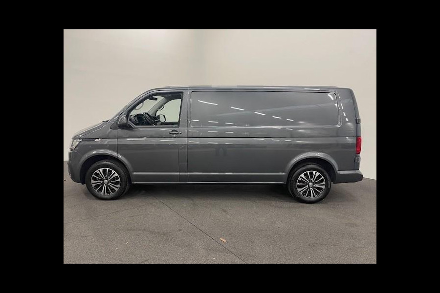 Volkswagen Transporter 2.0 TDI L2H1 28 Highline Automaat Airco Cruise Control Navi PDC V&A Trekhaak