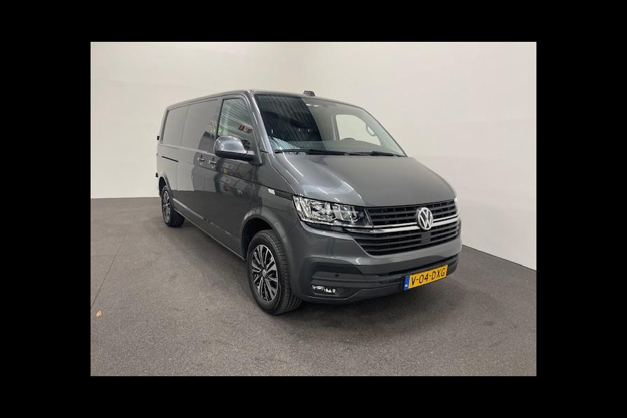 Volkswagen Transporter 2.0 TDI L2H1 28 Highline Automaat Airco Cruise Control Navi PDC V&A Trekhaak