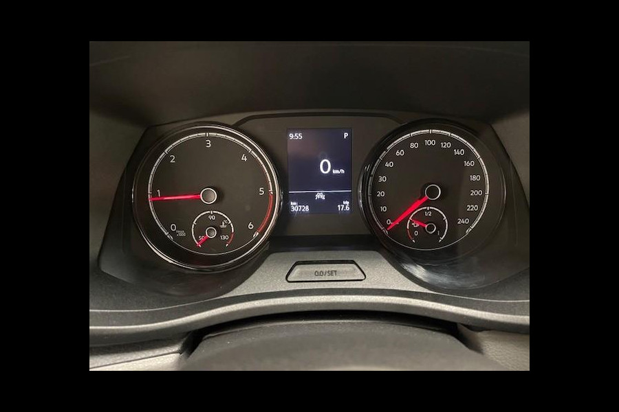 Volkswagen Transporter 2.0 TDI L2H1 28 Highline Automaat Airco Cruise Control Navi PDC V&A Trekhaak