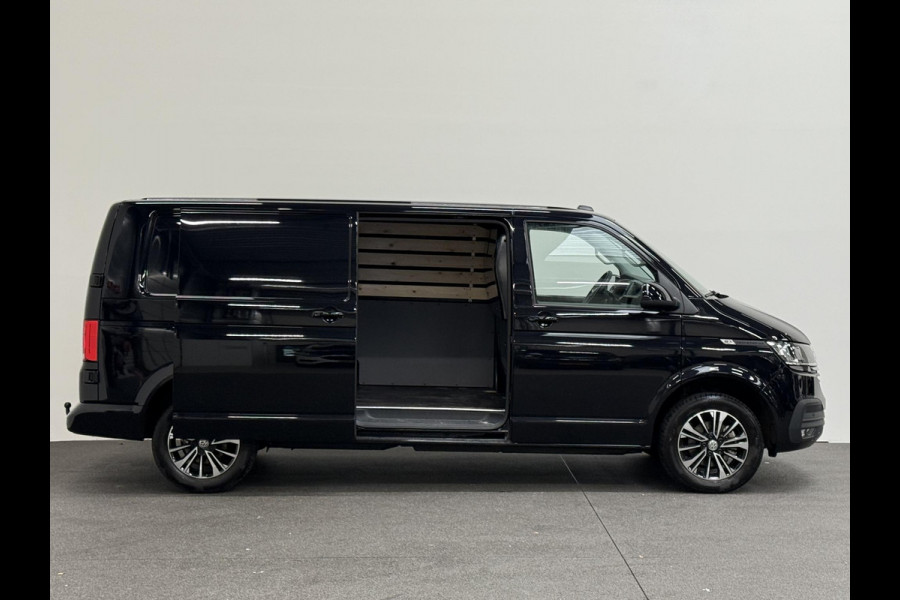 Volkswagen Transporter 2.0 TDI L2H1 28 Highline Automaat Automaat Camera Airco Cruise Navi Trekhaak