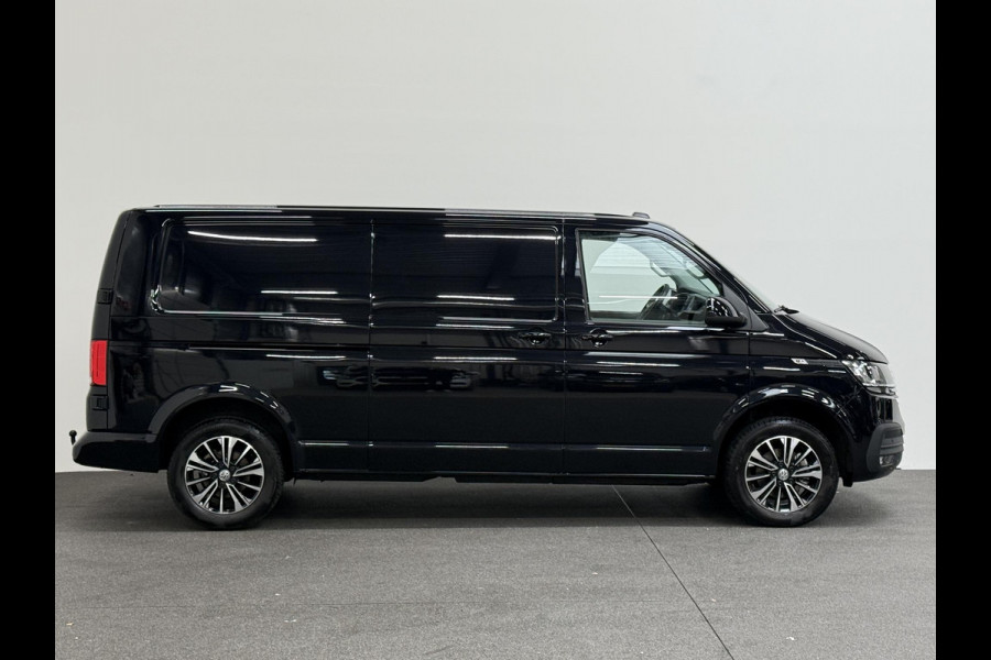 Volkswagen Transporter 2.0 TDI L2H1 28 Highline Automaat Automaat Camera Airco Cruise Navi Trekhaak