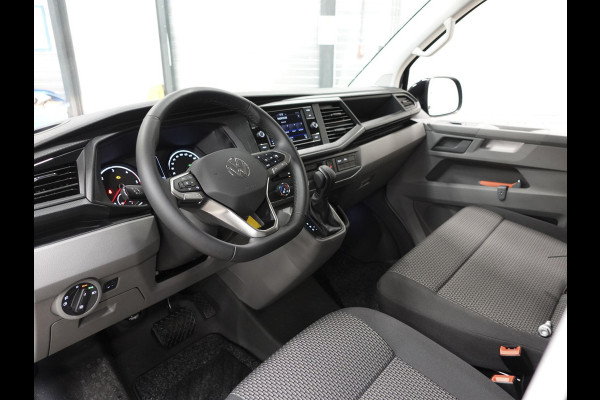 Volkswagen Transporter 2.0 TDI L2H1 28 Highline Automaat Automaat Camera Airco Cruise Navi Trekhaak