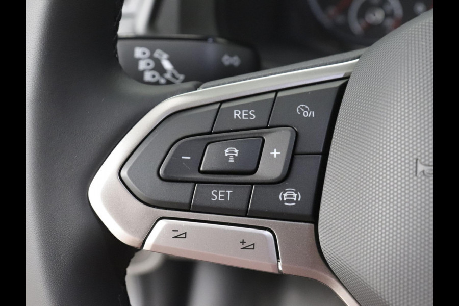 Volkswagen Transporter 2.0 TDI L2H1 28 Highline Automaat Automaat Camera Airco Cruise Navi Trekhaak