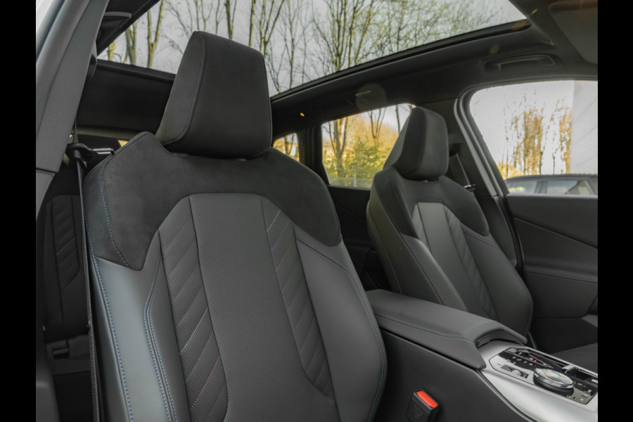 BMW X3 30e xDrive M-Sport Pro - Pano - Trekhaak - ACC - Head-up