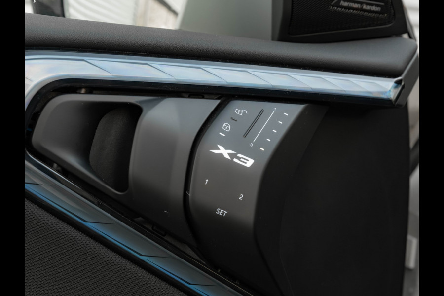 BMW X3 30e xDrive M-Sport Pro - Pano - Trekhaak - ACC - Head-up