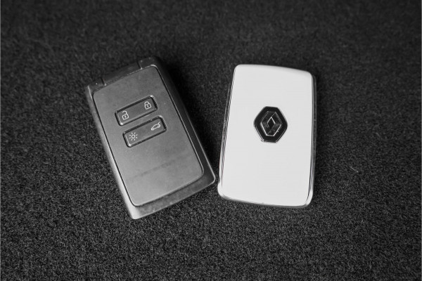 Renault Captur 1.6 E-Tech Plug-in Hybrid 160 R.S. Line ACC Camera Trekhaak Keyless