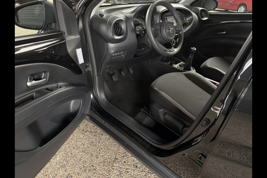 Toyota Aygo X 1.0 VVT-i MT Play Camera 5 jaar garantie tot 28-3-2028