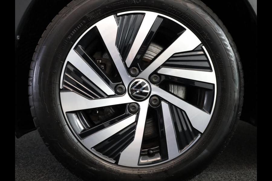 Volkswagen Golf 1.4 eHybrid Style 204 pk Automaat (DSG) | Navigatie via App | Parkeersensoren | Adaptieve cruise control | LED koplampen |
