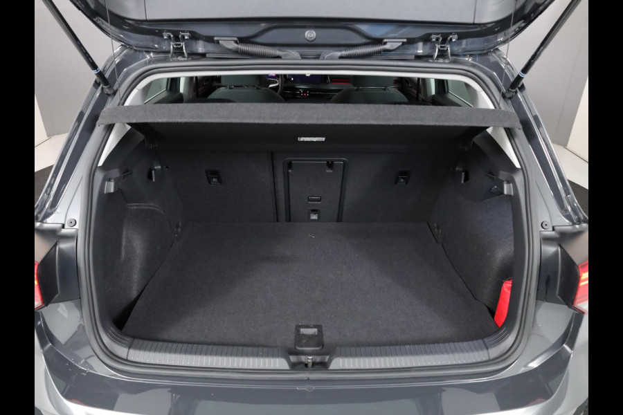 Volkswagen Golf 1.4 eHybrid Style 204 pk Automaat (DSG) | Navigatie via App | Parkeersensoren | Adaptieve cruise control | LED koplampen |