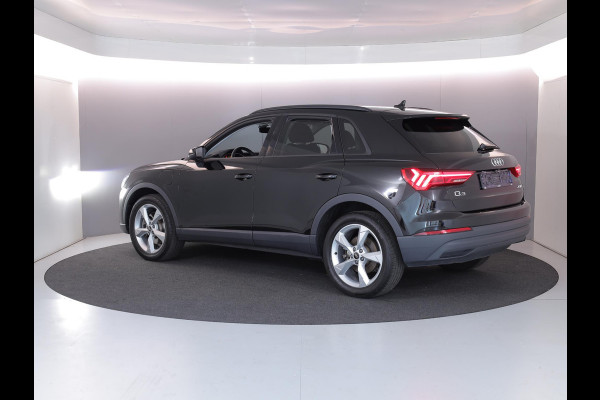 Audi Q3 45 TFSI e Business Edition 245 pk S-tronic| Navigatie | Parkeersensoren | Achteruitrijcamera | Stoelverwarming | Apple Carplay/Android Auto |