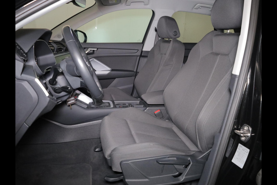 Audi Q3 45 TFSI e Business Edition 245 pk S-tronic| Navigatie | Parkeersensoren | Achteruitrijcamera | Stoelverwarming | Apple Carplay/Android Auto |