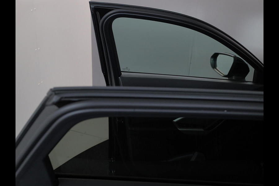 Audi Q3 45 TFSI e Business Edition 245 pk S-tronic| Navigatie | Parkeersensoren | Achteruitrijcamera | Stoelverwarming | Apple Carplay/Android Auto |