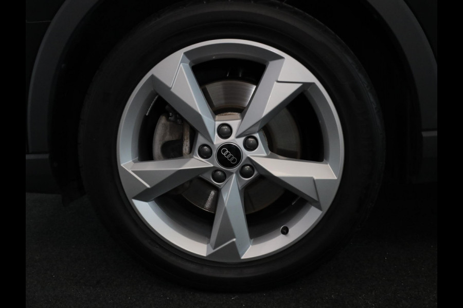 Audi Q3 45 TFSI e Business Edition 245 pk S-tronic| Navigatie | Parkeersensoren | Achteruitrijcamera | Stoelverwarming | Apple Carplay/Android Auto |