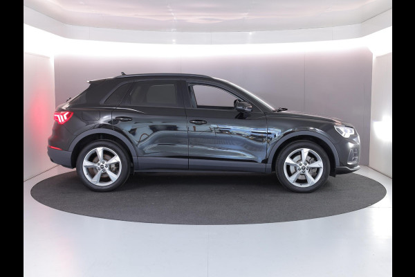 Audi Q3 45 TFSI e Business Edition 245 pk S-tronic| Navigatie | Parkeersensoren | Achteruitrijcamera | Stoelverwarming | Apple Carplay/Android Auto |