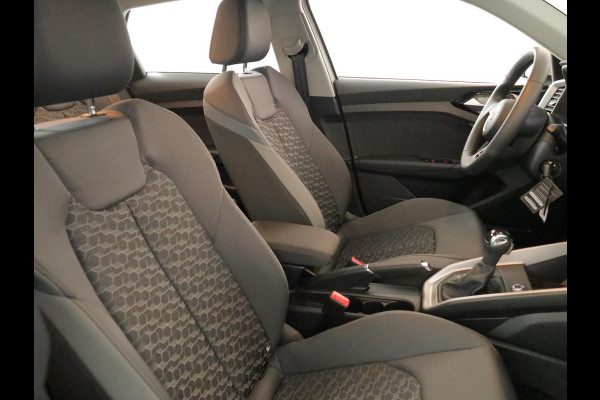 Audi A1 Sportback 30 TFSI Advanced edition 116pk AUT|  Sportstoelen | Navigatie via App | Climatronic | Verwarmbare voorstoelen | Gratis winterset