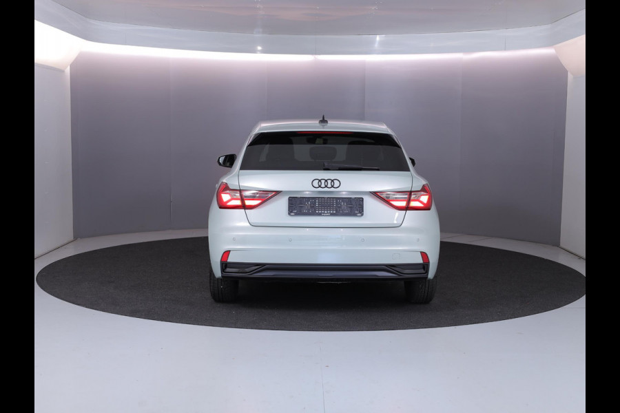 Audi A1 Sportback 30 TFSI Advanced edition 116pk AUT|  Sportstoelen | Navigatie via App | Climatronic | Verwarmbare voorstoelen | Gratis winterset