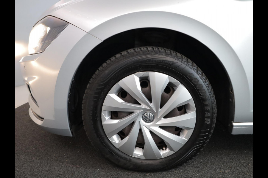 Volkswagen Polo 1.0 TSI Comfortline 95 pk | Navigatie | Parkeersensoren | Adaptieve cruise control | Apple Carplay/Android Auto |