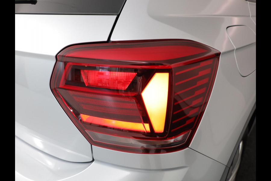 Volkswagen Polo 1.0 TSI Comfortline 95 pk | Navigatie | Parkeersensoren | Adaptieve cruise control | Apple Carplay/Android Auto |