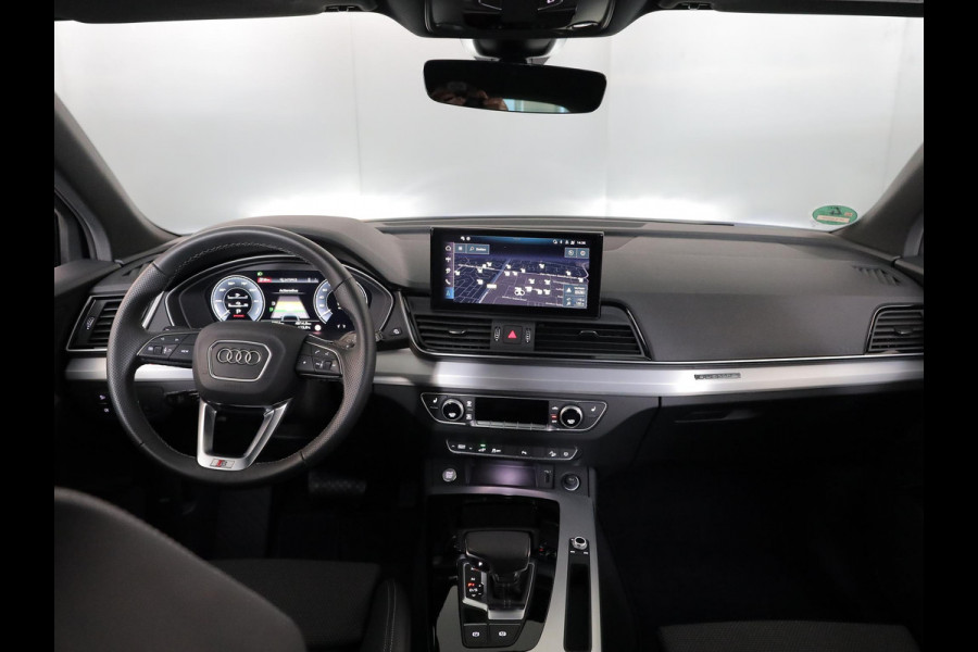 Audi Q5 50 TFSI e Advanced edition 299 pk S-tronic | Verlengde garantie | Navigatie | Trekhaak (wegklapbaar) | Parkeersensoren | Stoelverwarming v/a | S-line interieur |