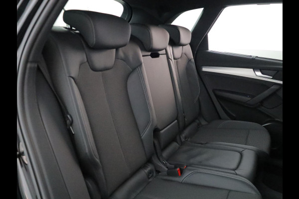 Audi Q5 50 TFSI e Advanced edition 299 pk S-tronic | Verlengde garantie | Navigatie | Trekhaak (wegklapbaar) | Parkeersensoren | Stoelverwarming v/a | S-line interieur |