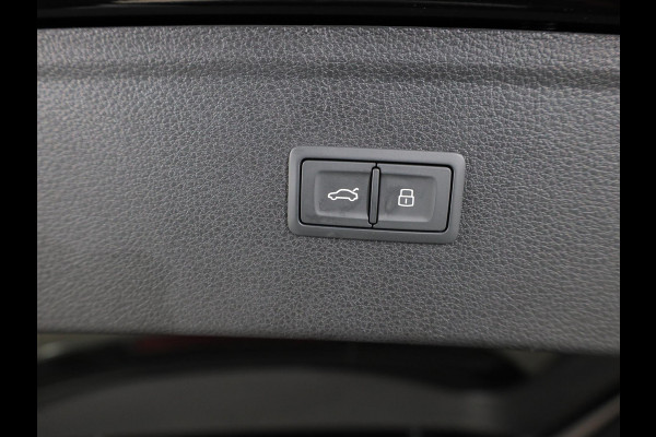 Audi Q5 50 TFSI e Advanced edition 299 pk S-tronic | Verlengde garantie | Navigatie | Trekhaak (wegklapbaar) | Parkeersensoren | Stoelverwarming v/a | S-line interieur |