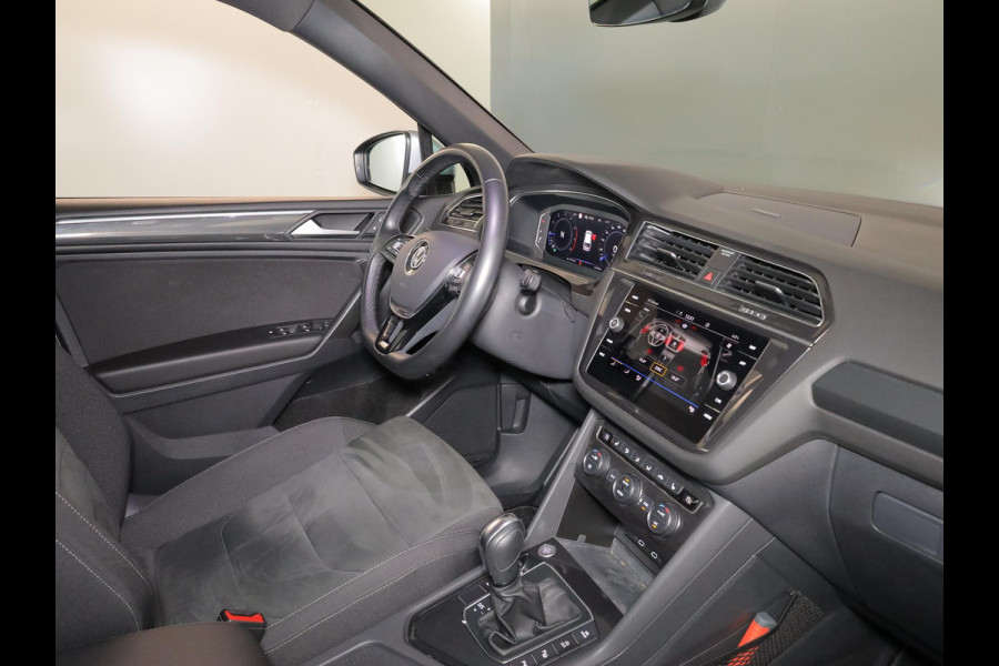 Volkswagen Tiguan Allspace 1.5 TSI Highline Business R 7p. 150pk DSG| Pano-dak| 20'LM-velgen|