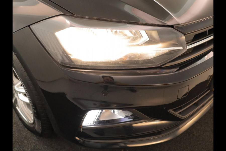 Volkswagen Polo 1.0 TSI Comfortline Business 95pk 5bak | 15'LM-velgen | Navi| parksensors |