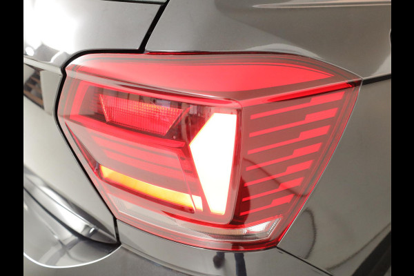 Volkswagen Polo 1.0 TSI Comfortline Business 95pk 5bak | 15'LM-velgen | Navi| parksensors |