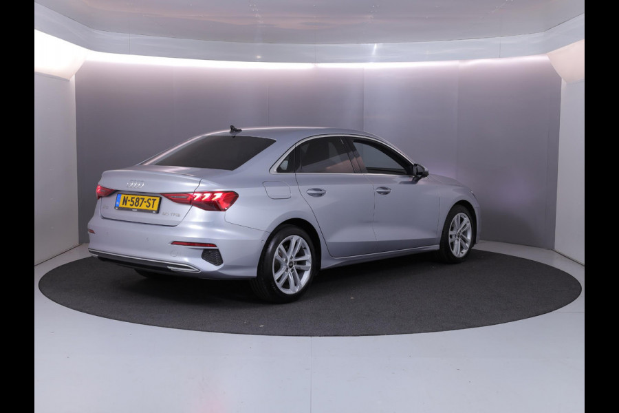 Audi A3 Limousine 30 TFSI Advanced edition 110 pk S-tronic | Navigatie | Parkeersensoren (Park assist) | Apple Carplay/Android Auto | Stoelverwarming |