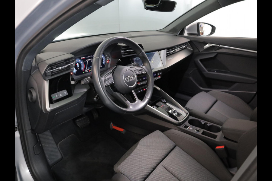 Audi A3 Limousine 30 TFSI Advanced edition 110 pk S-tronic | Navigatie | Parkeersensoren (Park assist) | Apple Carplay/Android Auto | Stoelverwarming |