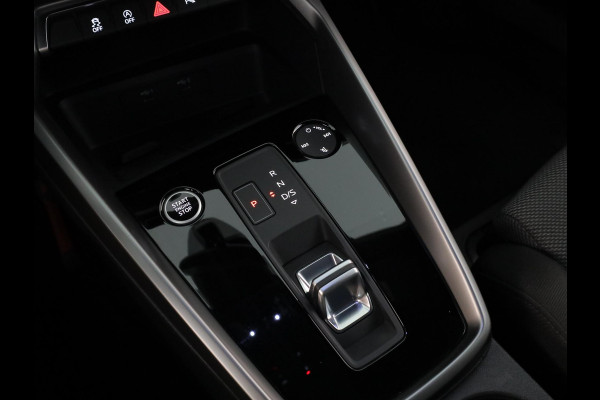 Audi A3 Limousine 30 TFSI Advanced edition 110 pk S-tronic | Navigatie | Parkeersensoren (Park assist) | Apple Carplay/Android Auto | Stoelverwarming |