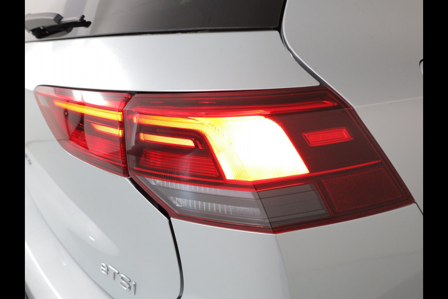 Volkswagen Golf 1.5 eTSI Style 130 PK DSG (Automaat) | Navigatie | Stoel- en stuurverwarming | keyless entry | Parkeer camera | Standkachel |