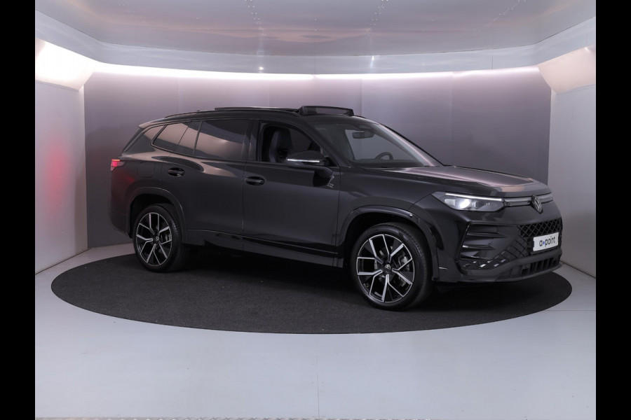 Volkswagen Tayron 1.5 eHybrid R-Line Edition 204 pk Automaat (DSG) | Verlengde garantie | Navigatie | Panoramadak | Trekhaak (wegklapbaar) | Parkeersensoren (Park assist) | Achteruitrijcamera | Stoelverwarming | R-Line |