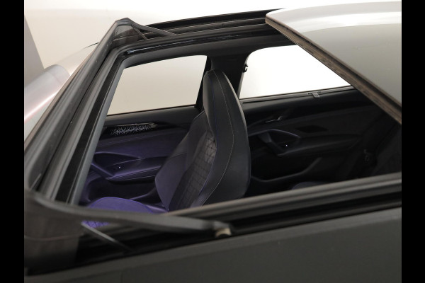 Volkswagen Tayron 1.5 eHybrid R-Line Edition 204 pk Automaat (DSG) | Verlengde garantie | Navigatie | Panoramadak | Trekhaak (wegklapbaar) | Parkeersensoren (Park assist) | Achteruitrijcamera | Stoelverwarming | R-Line |