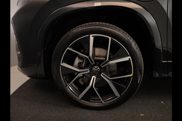 Volkswagen Tayron 1.5 eHybrid R-Line Edition 204 pk Automaat (DSG) | Verlengde garantie | Navigatie | Panoramadak | Trekhaak (wegklapbaar) | Parkeersensoren (Park assist) | Achteruitrijcamera | Stoelverwarming | R-Line |