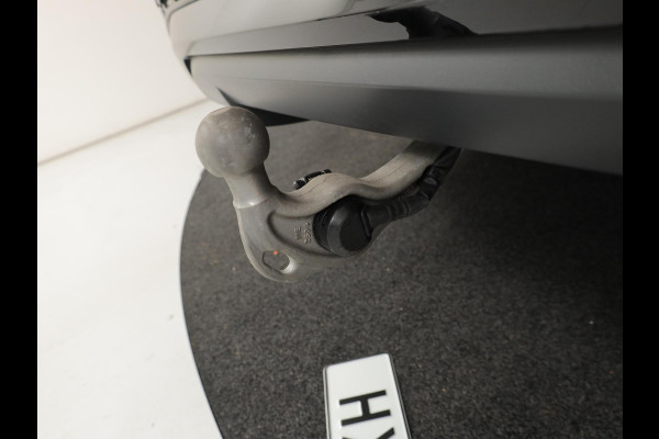 Volkswagen Tayron 1.5 eHybrid R-Line Edition 204 pk Automaat (DSG) | Verlengde garantie | Navigatie | Panoramadak | Trekhaak (wegklapbaar) | Parkeersensoren (Park assist) | Achteruitrijcamera | Stoelverwarming | R-Line |