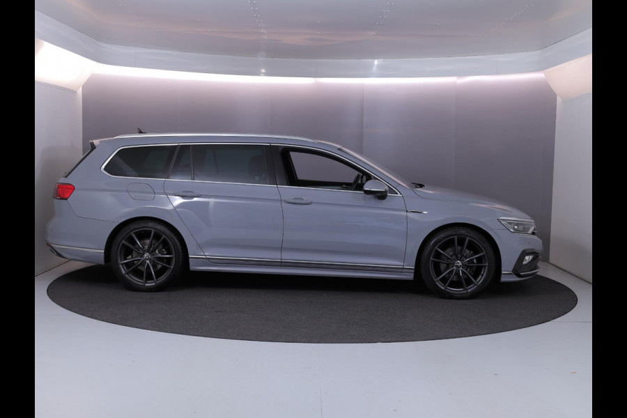 Volkswagen Passat Variant 1.5 TSI R-Line Business + 150pk DSG| Pano-dak| Luxe lederen interieur| Matrix LED