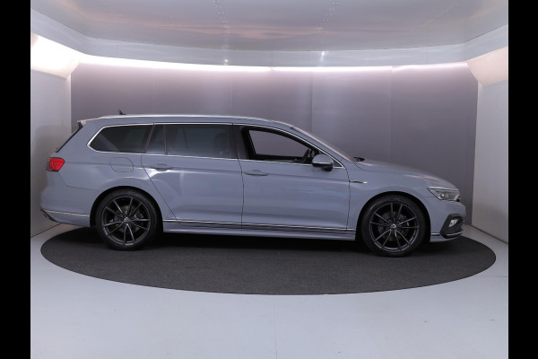 Volkswagen Passat Variant 1.5 TSI R-Line Business + 150pk DSG| Pano-dak| Luxe lederen interieur| Matrix LED