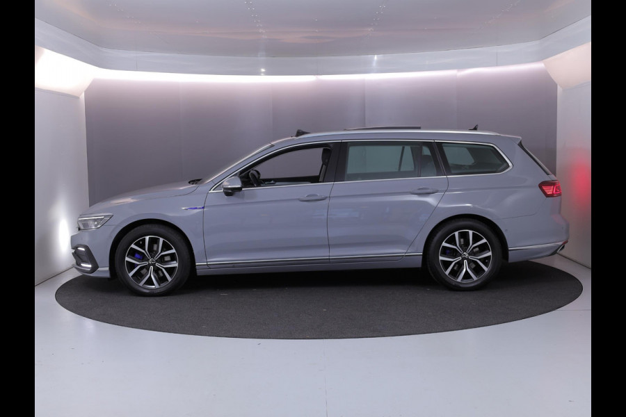 Volkswagen Passat Variant 1.4 TSI PHEV GTE Business 218 pk Automaat (DSG) | Navigatie | Panoramadak | Parkeersensoren (Park assist) | Rondomzicht camera | Stoelverwarming v/a |