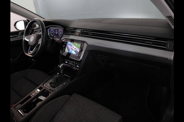 Volkswagen Passat Variant 1.4 TSI PHEV GTE Business 218 pk Automaat (DSG) | Navigatie | Panoramadak | Parkeersensoren (Park assist) | Rondomzicht camera | Stoelverwarming v/a |