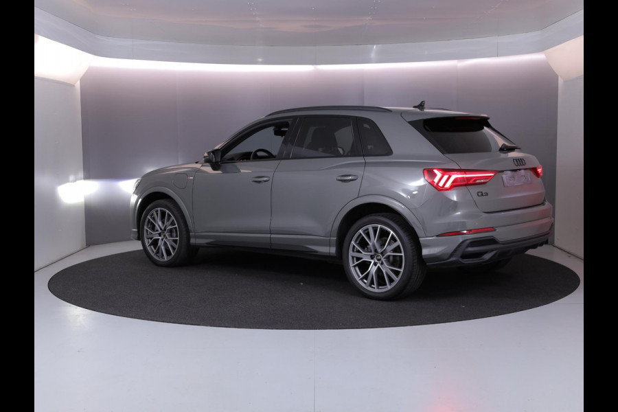 Audi Q3 45 TFSI e S edition 245pk | Parkeercamera | Navigatie| 20 inch Lichtmetalen velgen | 3 spaaks afgevlakt stuurwiel