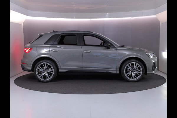 Audi Q3 45 TFSI e S edition 245pk | Parkeercamera | Navigatie| 20 inch Lichtmetalen velgen | 3 spaaks afgevlakt stuurwiel