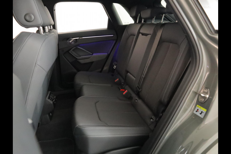 Audi Q3 45 TFSI e S edition 245pk | Parkeercamera | Navigatie| 20 inch Lichtmetalen velgen | 3 spaaks afgevlakt stuurwiel