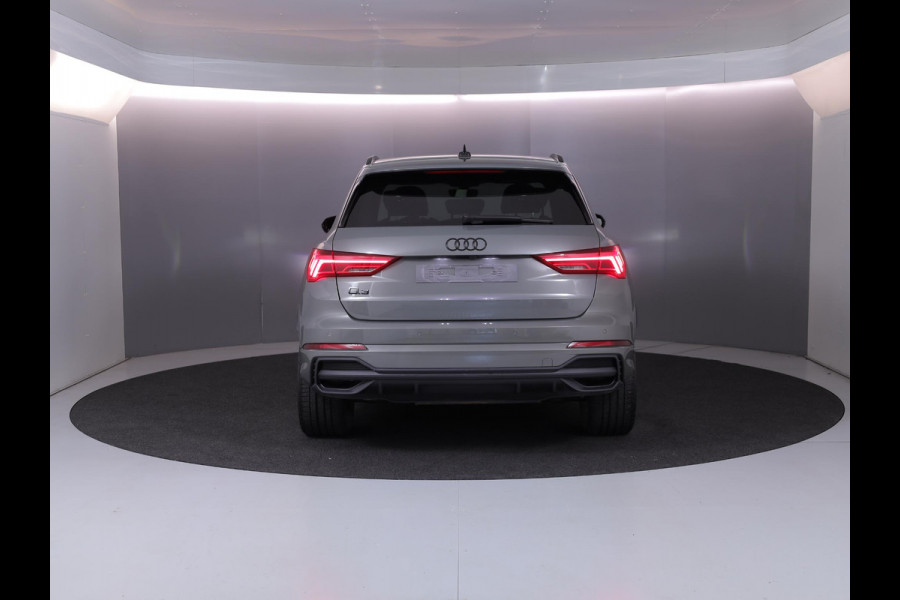 Audi Q3 45 TFSI e S edition 245pk | Parkeercamera | Navigatie| 20 inch Lichtmetalen velgen | 3 spaaks afgevlakt stuurwiel