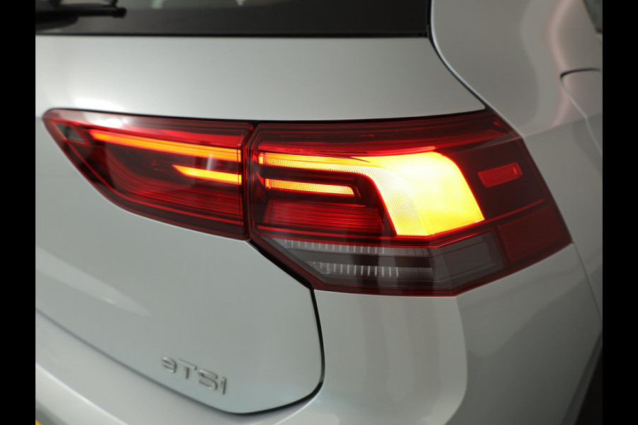 Volkswagen Golf 1.0 eTSI Life 110pk DSG | Camera| Navi| LM-velgen| Park-sensors| Keyless start