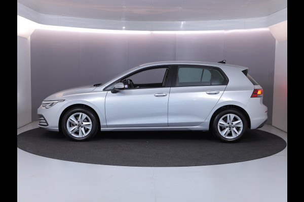 Volkswagen Golf 1.0 eTSI Life 110pk DSG | Camera| Navi| LM-velgen| Park-sensors| Keyless start